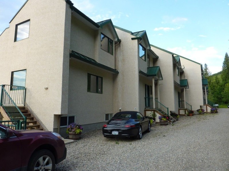 Resale pricing trends for 3935 EAGLE BAY RD, Shuswap, BC