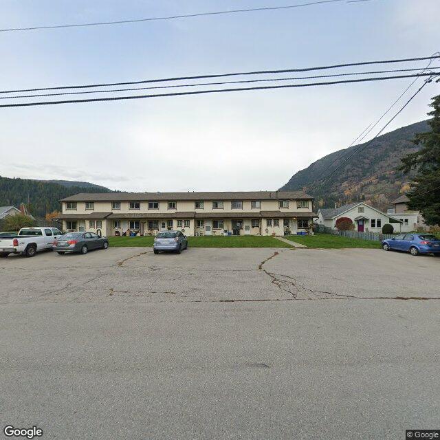 Resale pricing trends for 1225 1ST ST, Castlegar, BC