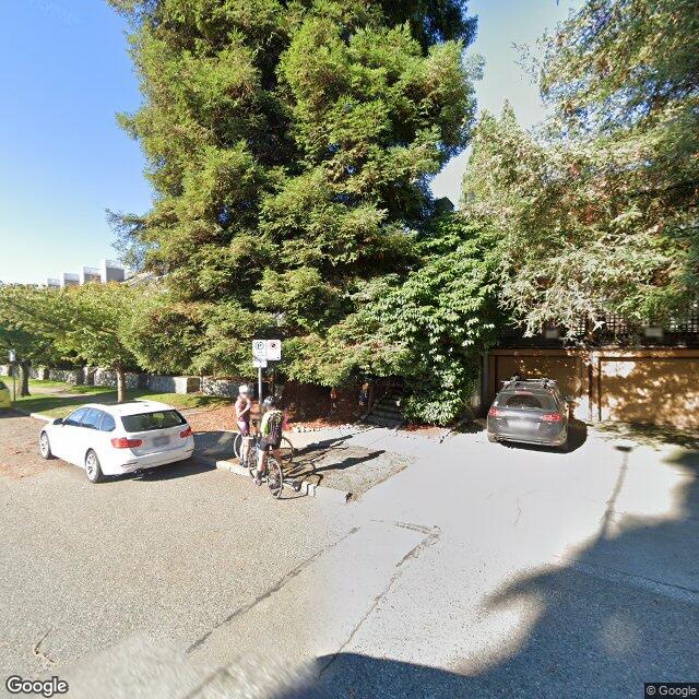 Resale pricing trends for 204 4TH ST W, North Vancouver, BC