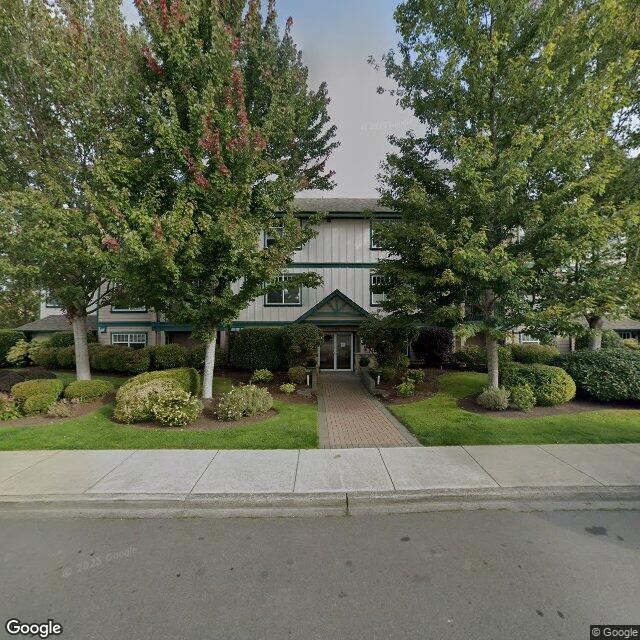 Resale pricing trends for HAMPDEN COURT, North Saanich, BC