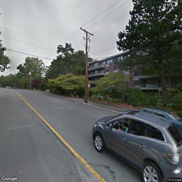 Resale pricing trends for OAK BAY TOWERS, Oak Bay, BC